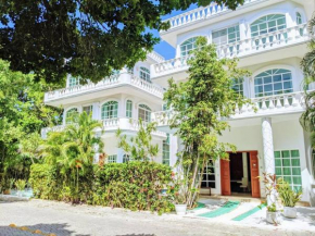 18br up to 50guest Castillos Playacar walk to Beach and 5th Ave 1000Mbps